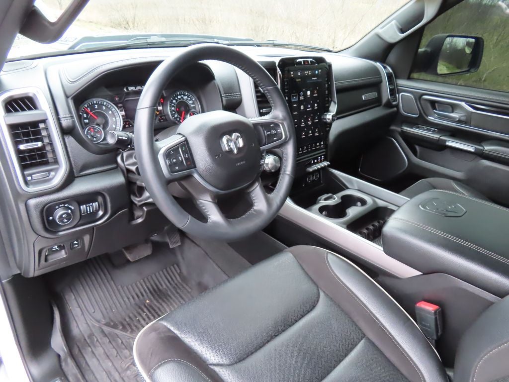 2022 RAM 1500 Laramie Crew Cab 4x4 5'7' Box