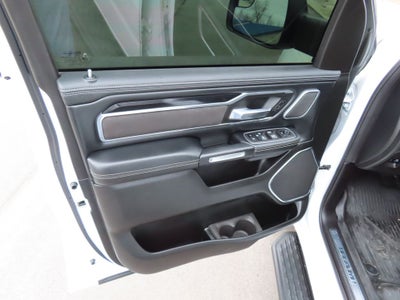 2022 RAM 1500 Laramie Crew Cab 4x4 5'7' Box