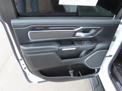 2022 RAM 1500 Laramie Crew Cab 4x4 5'7' Box