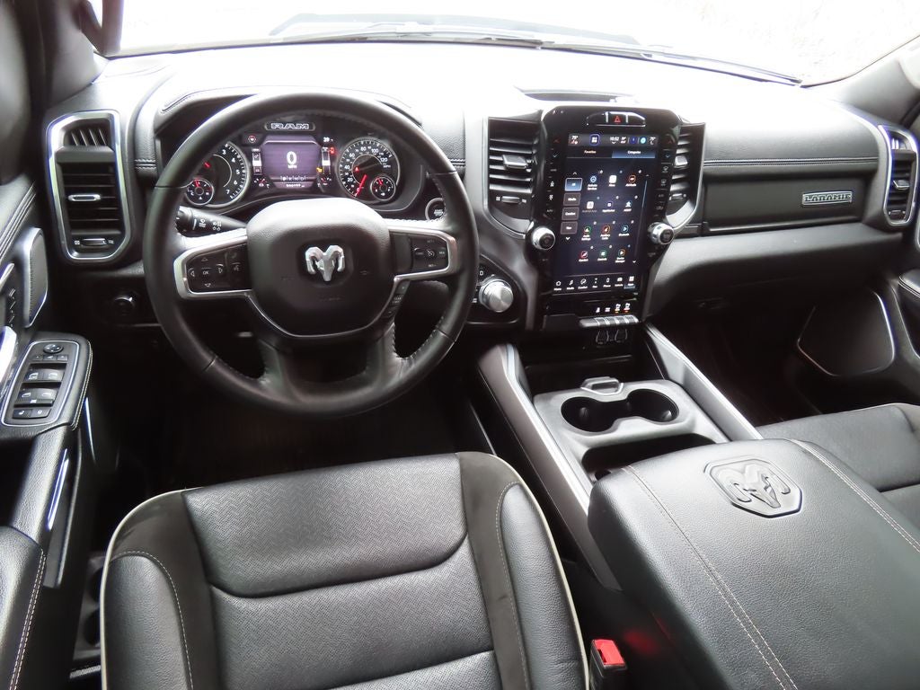 2022 RAM 1500 Laramie Crew Cab 4x4 5'7' Box