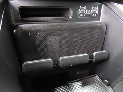 2022 RAM 1500 Laramie Crew Cab 4x4 5'7' Box