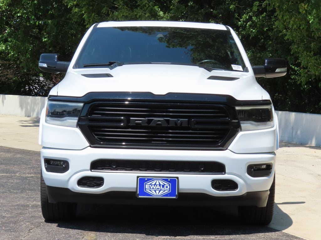 2022 RAM 1500 Laramie Crew Cab 4x4 5'7' Box