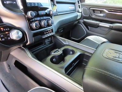 2022 RAM 1500 Laramie Crew Cab 4x4 5'7' Box
