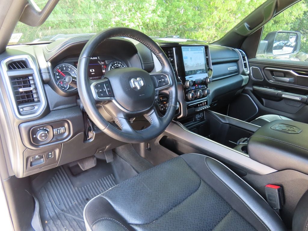 2022 RAM 1500 Laramie Crew Cab 4x4 5'7' Box