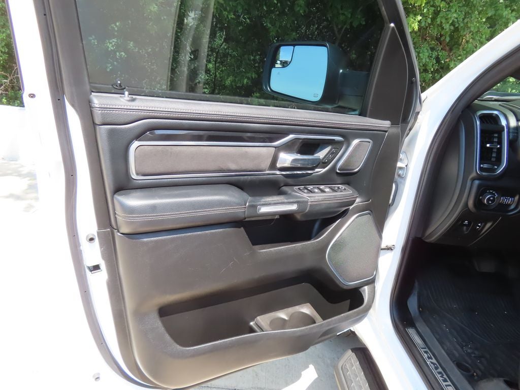 2022 RAM 1500 Laramie Crew Cab 4x4 5'7' Box