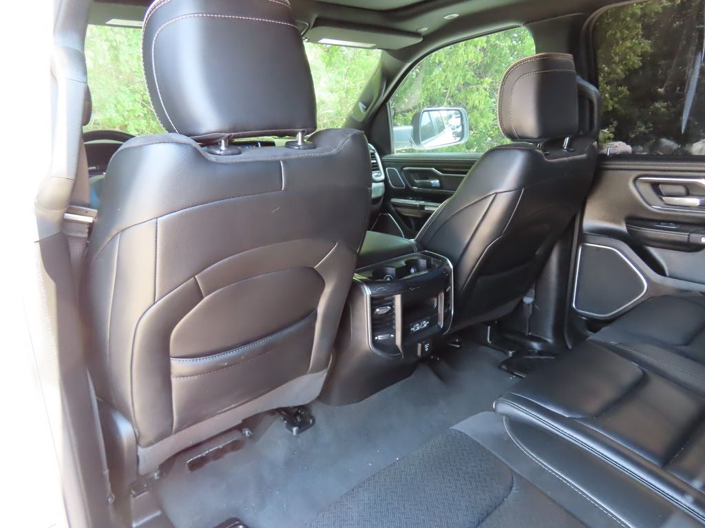 2022 RAM 1500 Laramie Crew Cab 4x4 5'7' Box