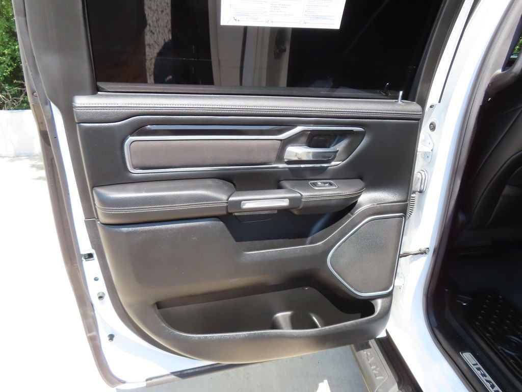 2022 RAM 1500 Laramie Crew Cab 4x4 5'7' Box