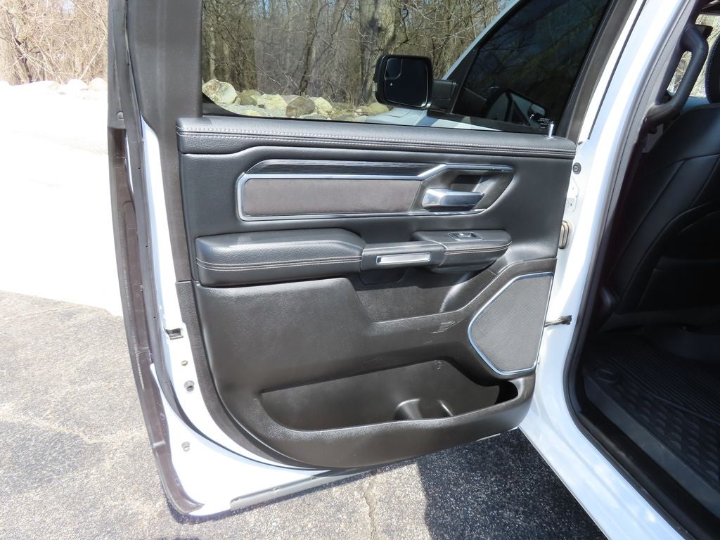 2024 RAM 1500 Laramie Crew Cab 4x4 5'7' Box