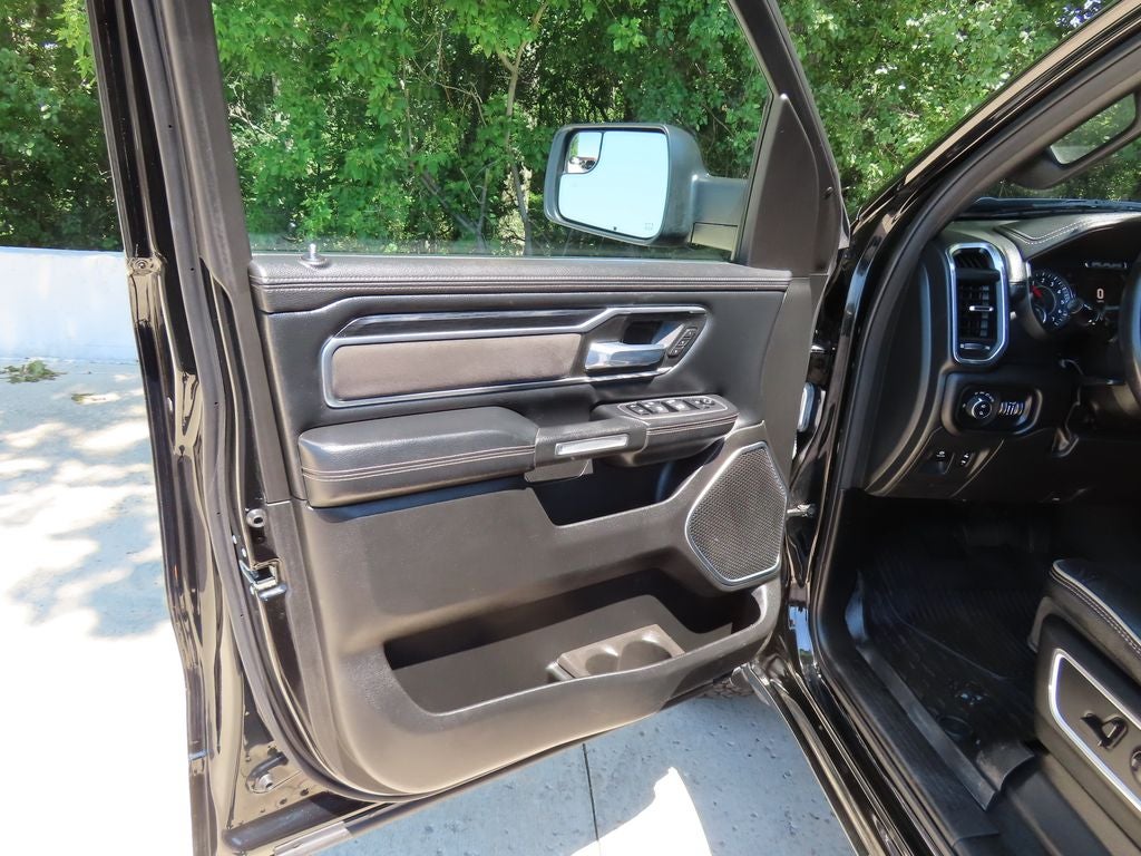 2023 RAM 1500 Laramie Crew Cab 4x4 5'7' Box