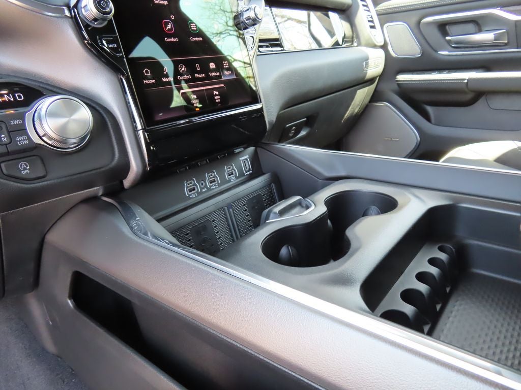 2026 RAM 1500 RAM 1500 LARAMIE CREW CAB 4X4 5'7' BOX