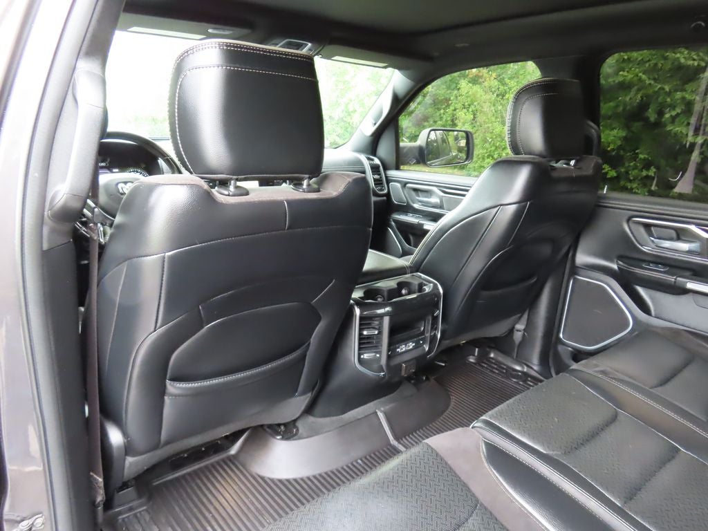 2021 RAM 1500 Laramie Crew Cab 4x4 5'7' Box