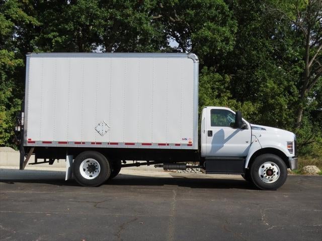 2022 Ford F-750SD Base