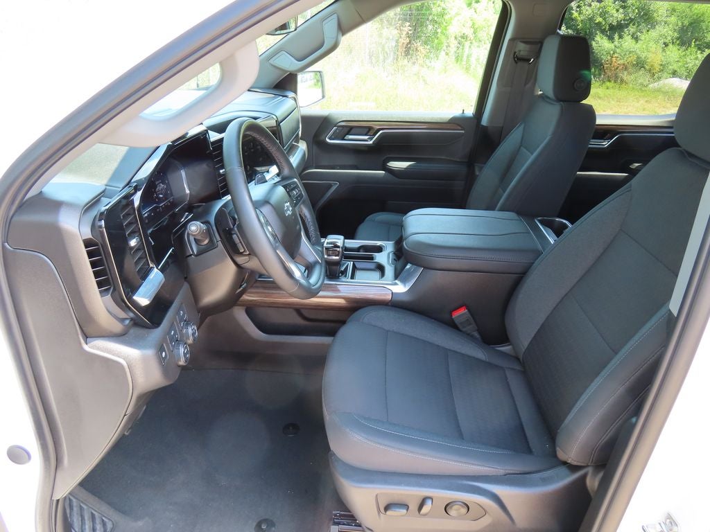 2025 Chevrolet Silverado 1500 4WD RST
