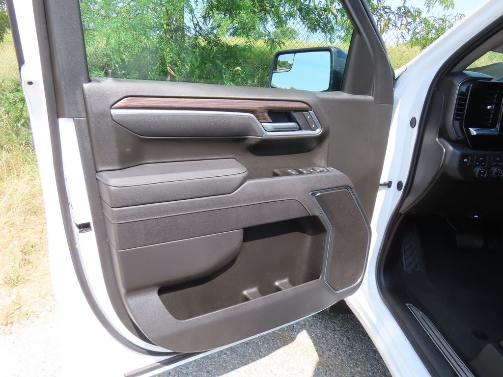 2025 Chevrolet Silverado 1500 4WD RST