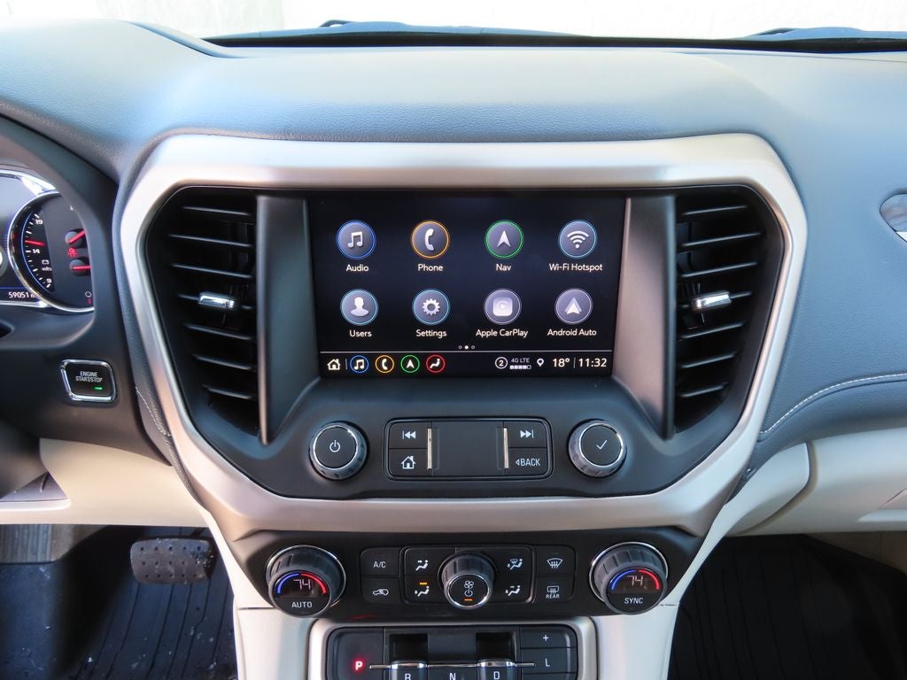 2022 GMC Acadia Denali