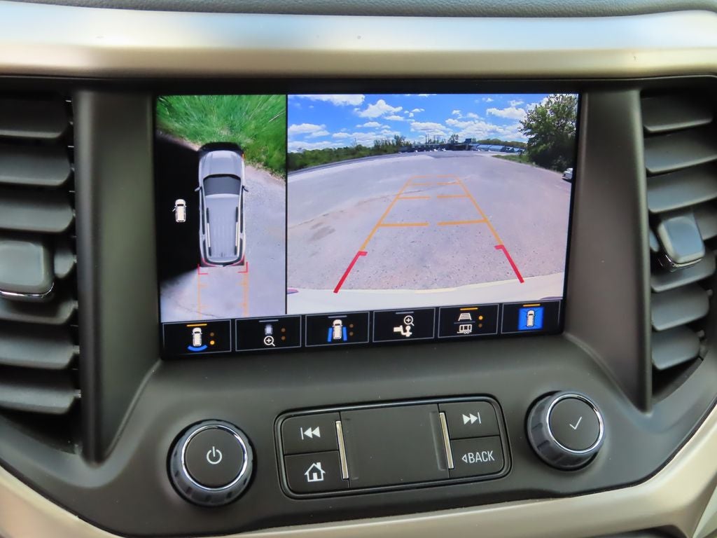 2022 GMC Acadia Denali