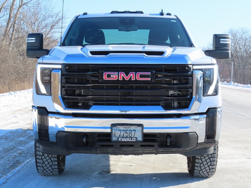 2025 GMC Sierra 3500HD 4WD Crew Cab Long Bed Pro