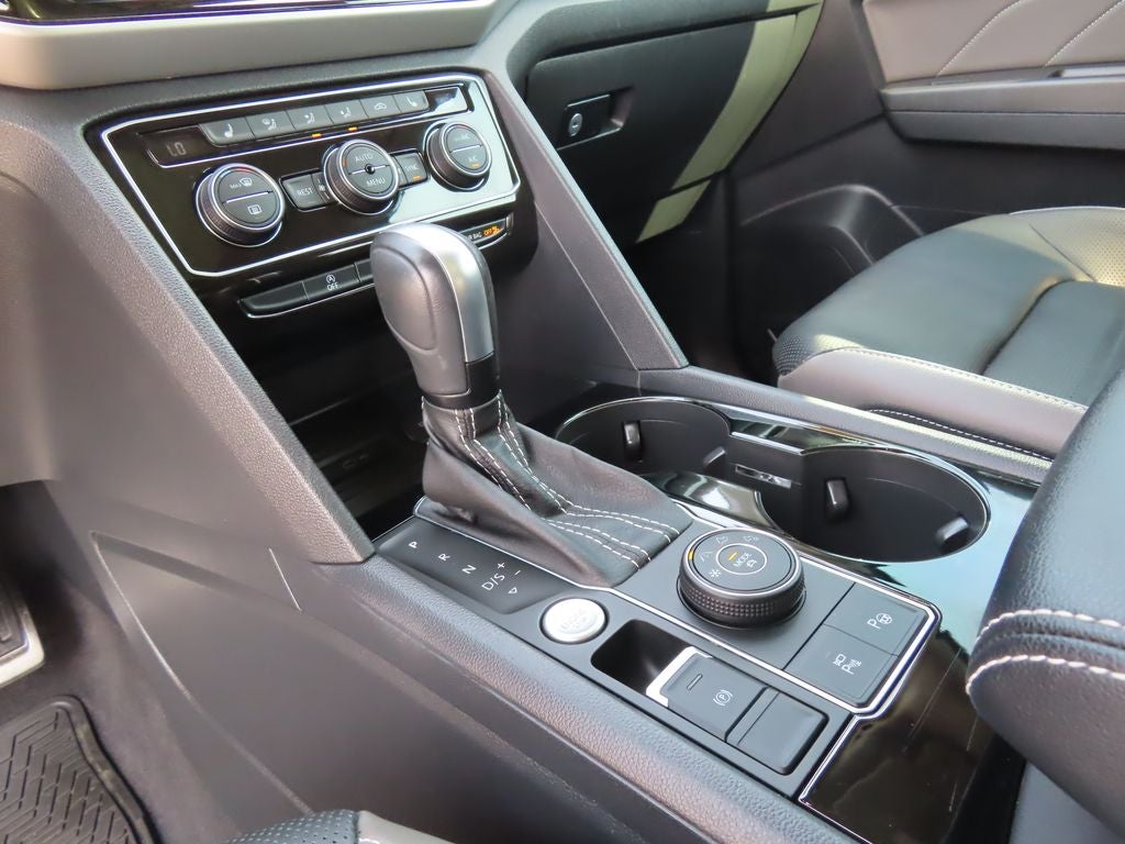 2022 Volkswagen Atlas 3.6L V6 SEL Premium R-Line