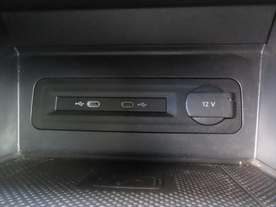2023 Volkswagen Atlas Cross Sport 2.0T SEL R-Line Black