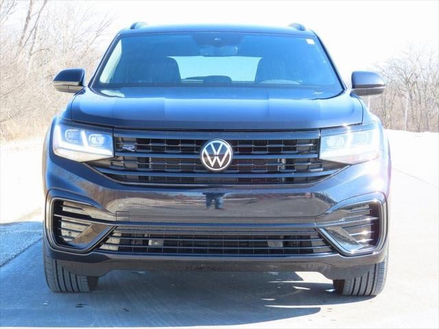 2023 Volkswagen Atlas Cross Sport 2.0T SEL R-Line Black