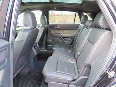 2023 Volkswagen Atlas Cross Sport 2.0T SEL R-Line Black