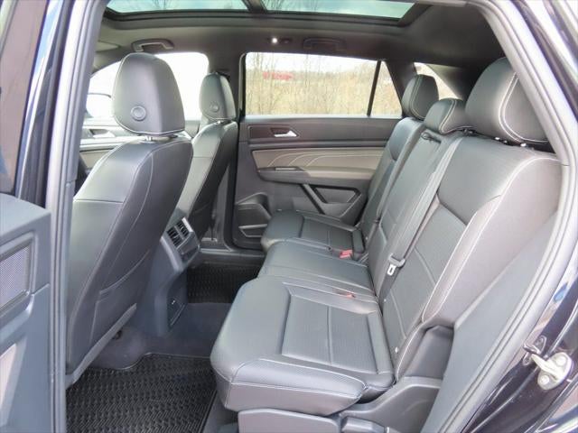 2023 Volkswagen Atlas Cross Sport 2.0T SEL R-Line Black