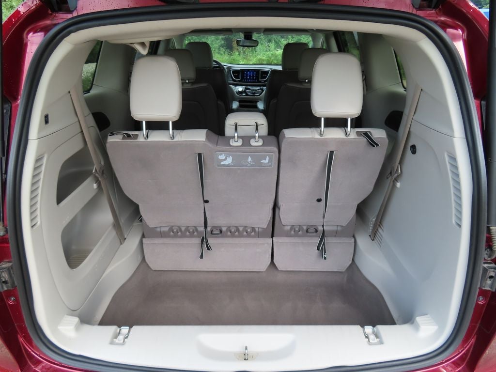 2017 Chrysler Pacifica Touring-L