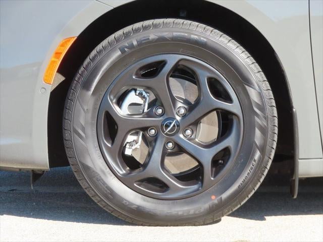 2022 Chrysler Pacifica Hybrid Limited