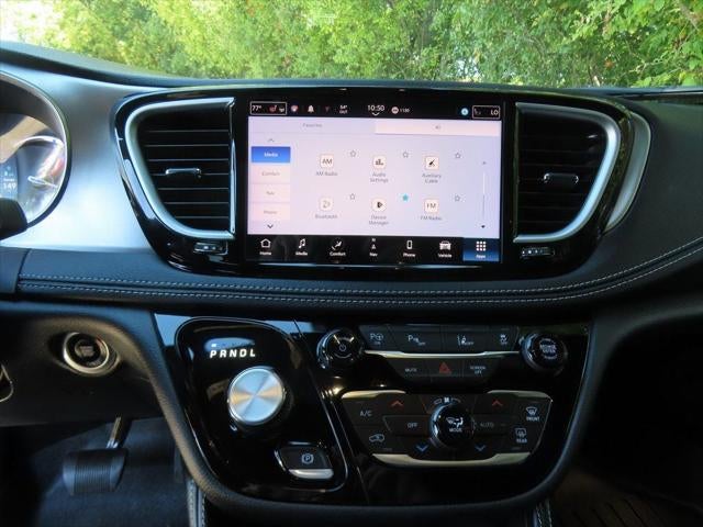 2022 Chrysler Pacifica Hybrid Limited