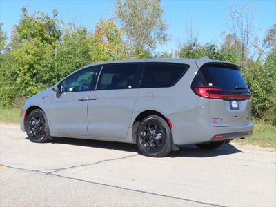 2022 Chrysler Pacifica Hybrid Limited