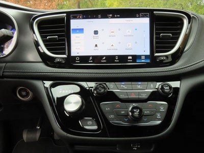 2026 Chrysler Pacifica PACIFICA SELECT AWD