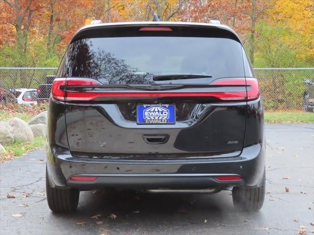 2026 Chrysler Pacifica PACIFICA SELECT AWD