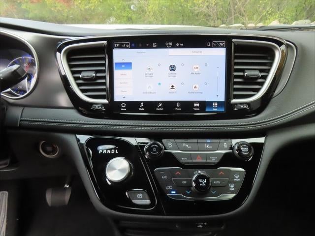 2026 Chrysler Pacifica PACIFICA SELECT AWD