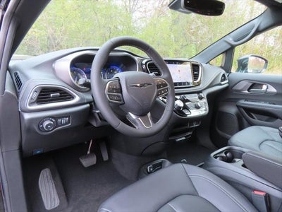 2026 Chrysler Pacifica PACIFICA SELECT AWD