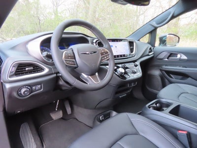 2026 Chrysler Pacifica PACIFICA SELECT AWD