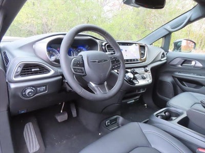 2026 Chrysler Pacifica PACIFICA SELECT AWD