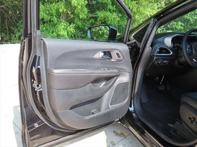 2027 Chrysler Pacifica PACIFICA SELECT AWD