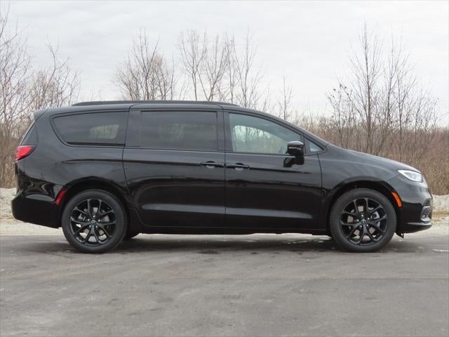 2026 Chrysler Pacifica PACIFICA LIMITED AWD