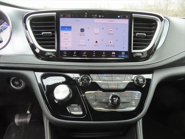 2026 Chrysler Pacifica PACIFICA LIMITED AWD