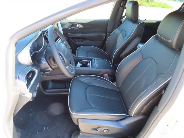 2027 Chrysler Pacifica PACIFICA LIMITED AWD