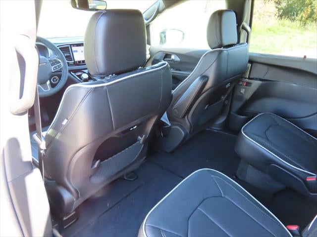 2027 Chrysler Pacifica PACIFICA LIMITED AWD