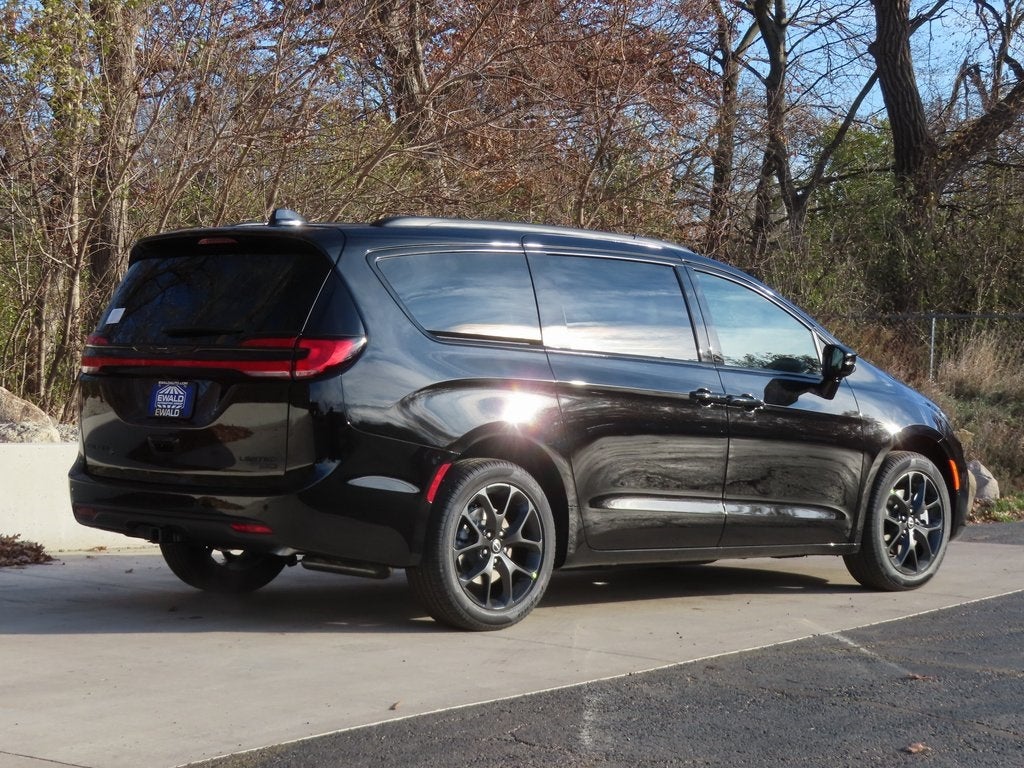 2026 Chrysler Pacifica PACIFICA LIMITED AWD