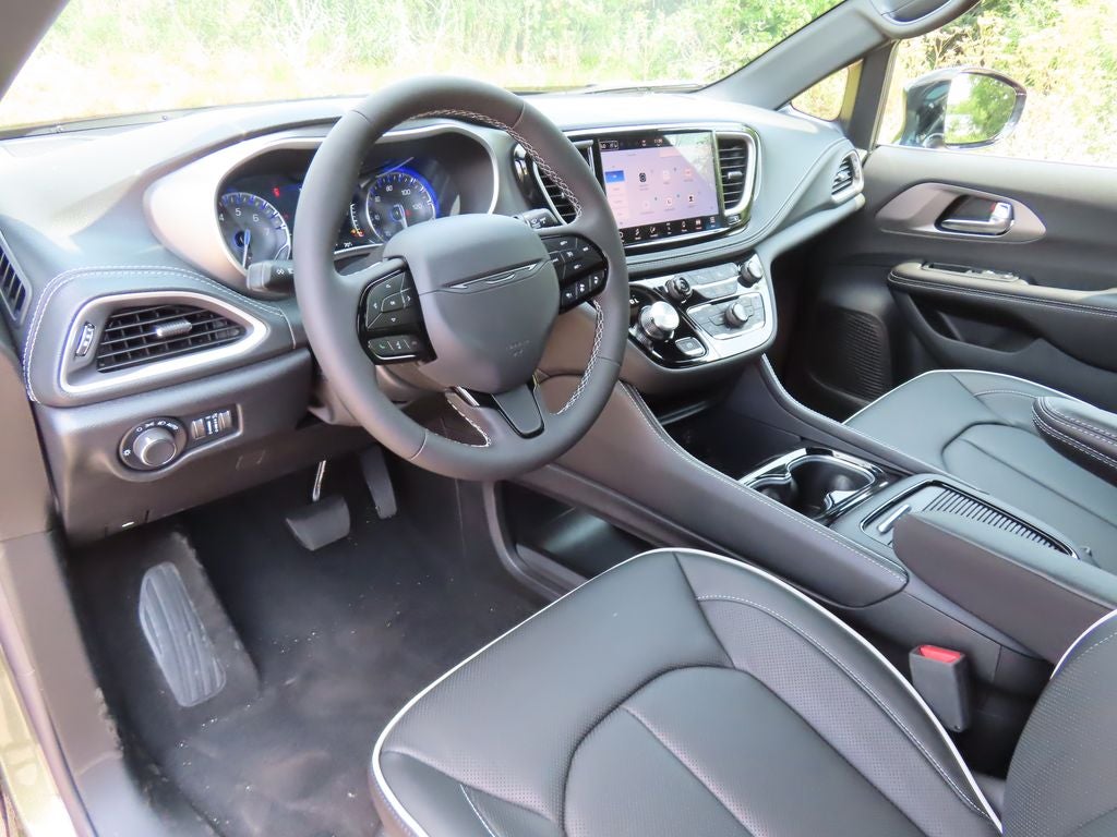 2027 Chrysler Pacifica PACIFICA LIMITED AWD