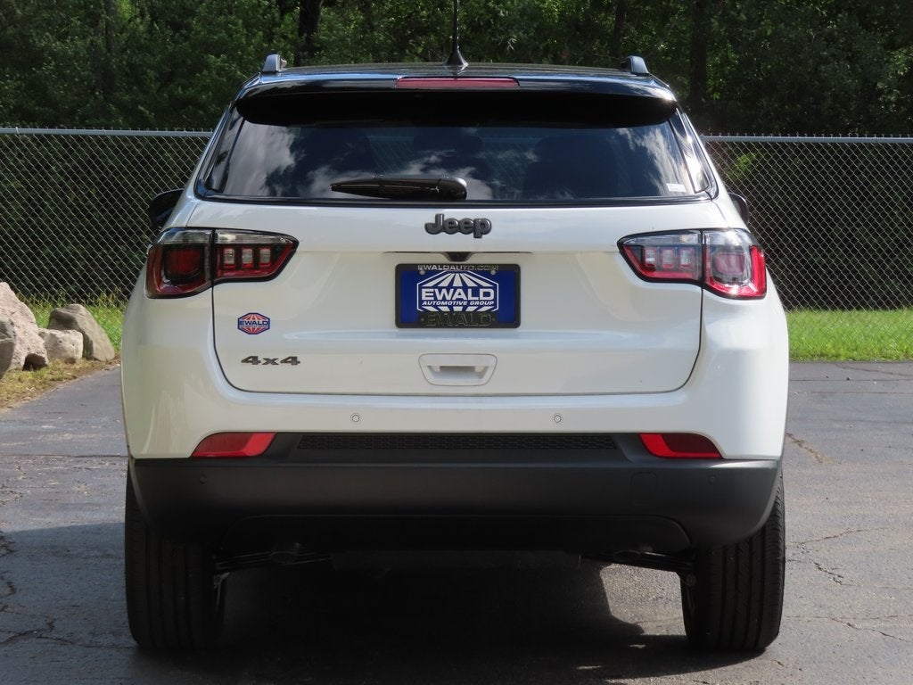 2025 Jeep Compass COMPASS LIMITED 4X4