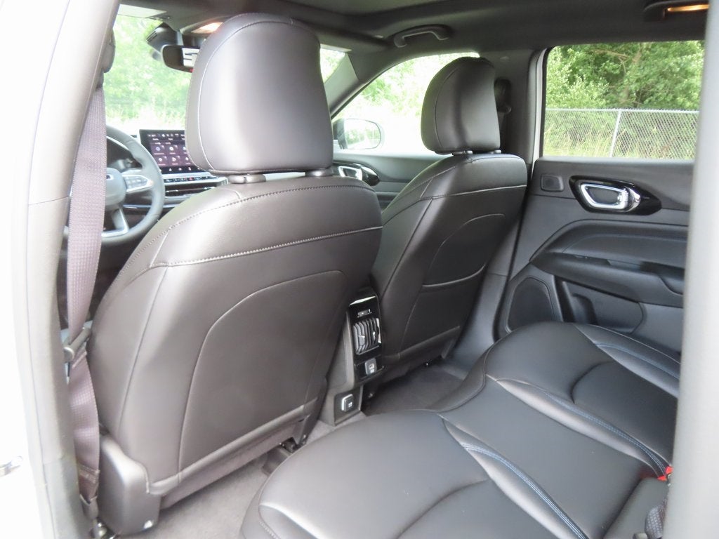 2025 Jeep Compass COMPASS LIMITED 4X4