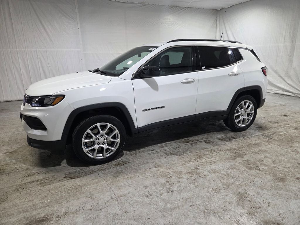 2023 Jeep Compass Latitude Lux