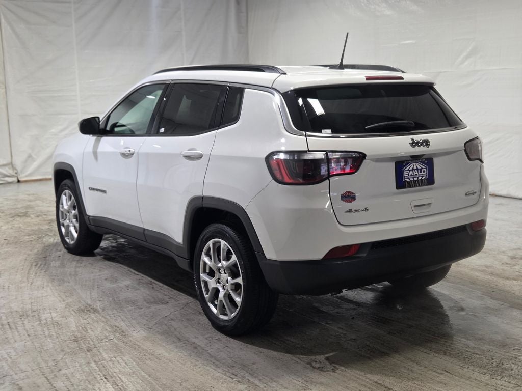2023 Jeep Compass Latitude Lux