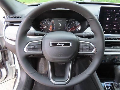 2023 Jeep Compass Latitude Lux FWD