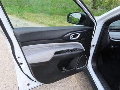 2023 Jeep Compass Latitude Lux FWD
