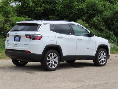 2023 Jeep Compass Latitude Lux FWD